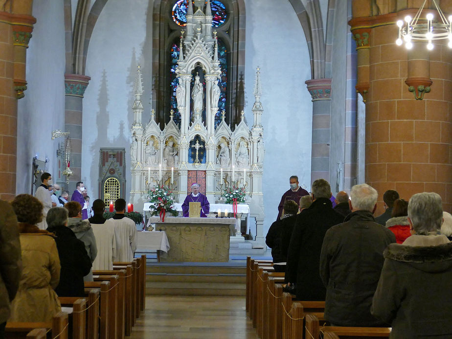 Beauftragung zu Lektorat und Akolythat in St. Marien, Volkmarsen (Foto: Karl-Franz Thiede)